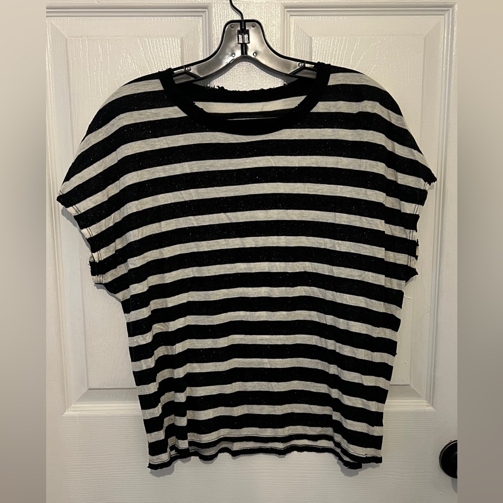 R+A Women’s Black & Gray Striped Short Sleeve Tee Size M